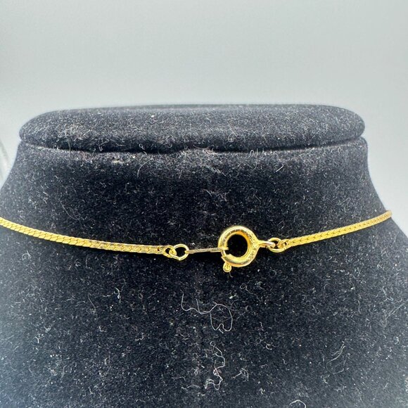 Gold Tone Hammered Heart Pendant Necklace 16 Inch Snake Chain Clasp Detail - Picture 3 of 5